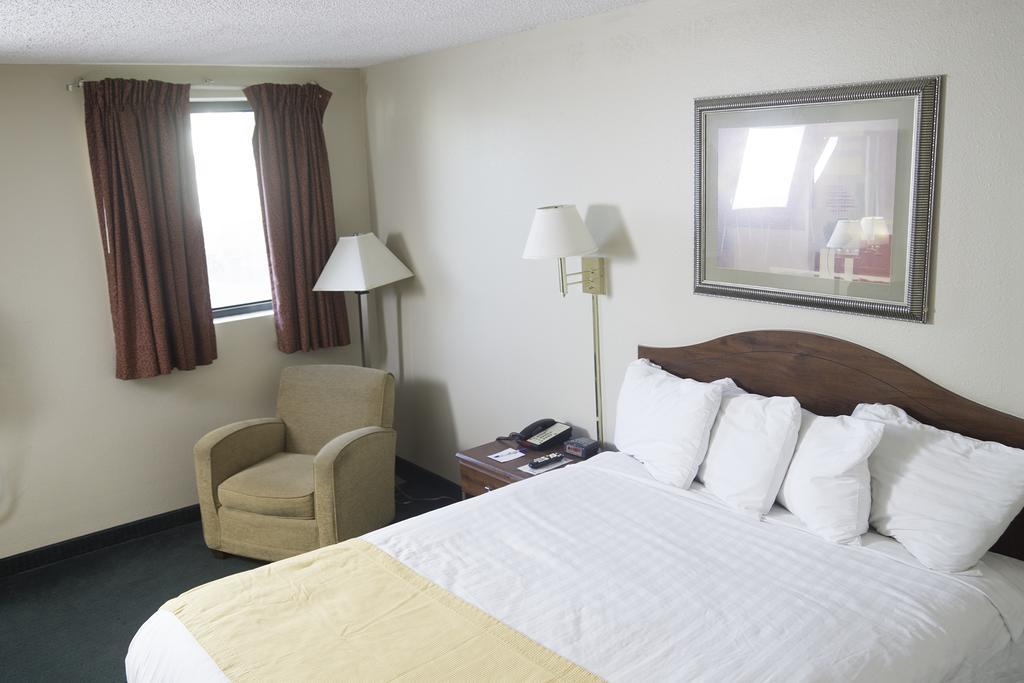 Americas Best Value Inn St. Louis / South Mehlville Esterno foto