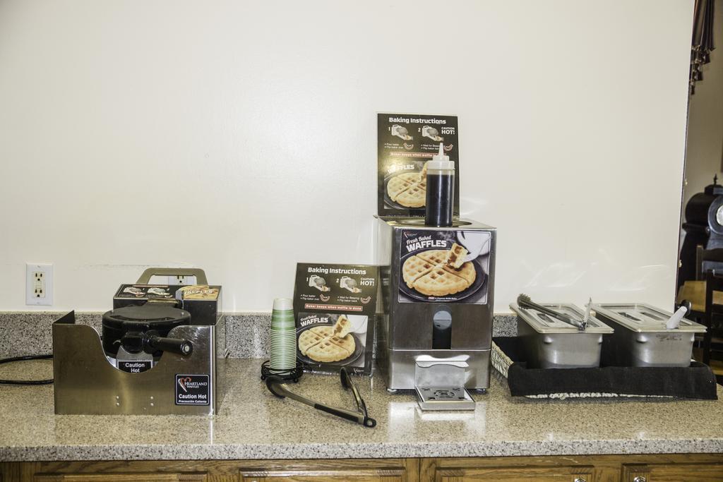 Americas Best Value Inn St. Louis / South Mehlville Esterno foto